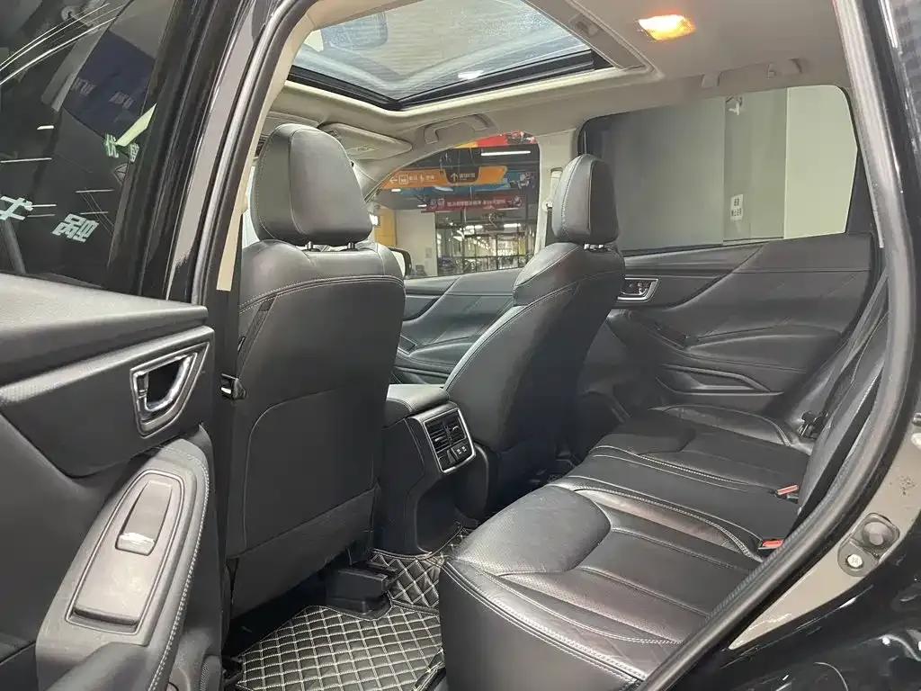 Subaru Forester 2022 из CN, фото 4