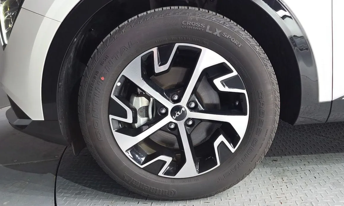 Kia Sportage — фото 10