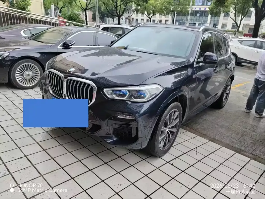 BMW X5 (Import) — фото 1