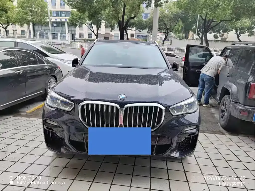 BMW X5 (Import) — фото 6