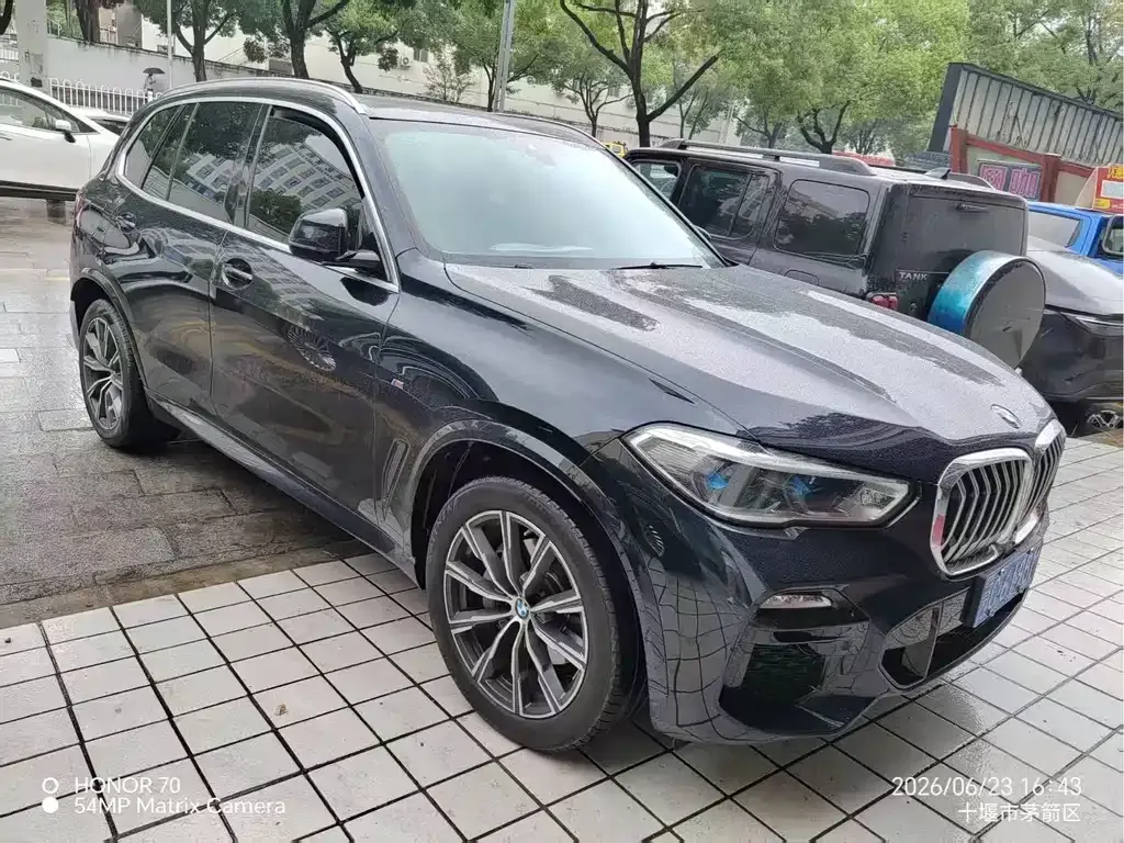 BMW X5 (Import) — фото 5
