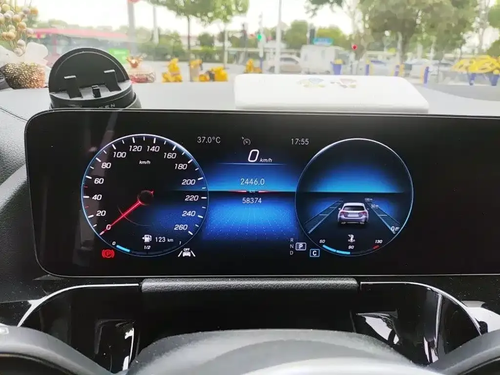 Mercedes-Benz GLA — фото 6
