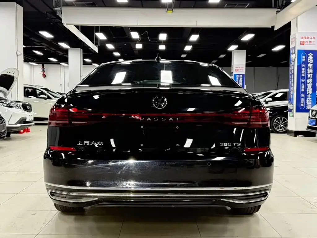 Volkswagen Passat — фото 7