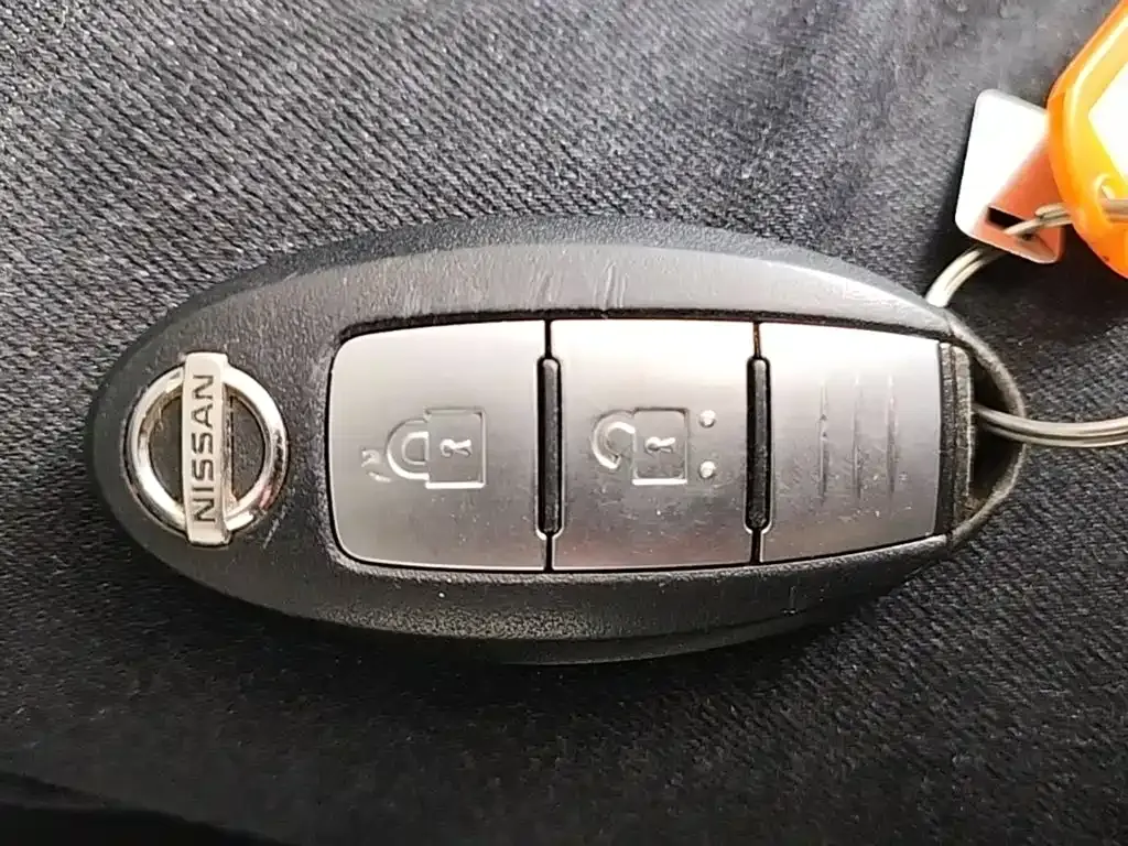 BYD L DM-i — фото 10