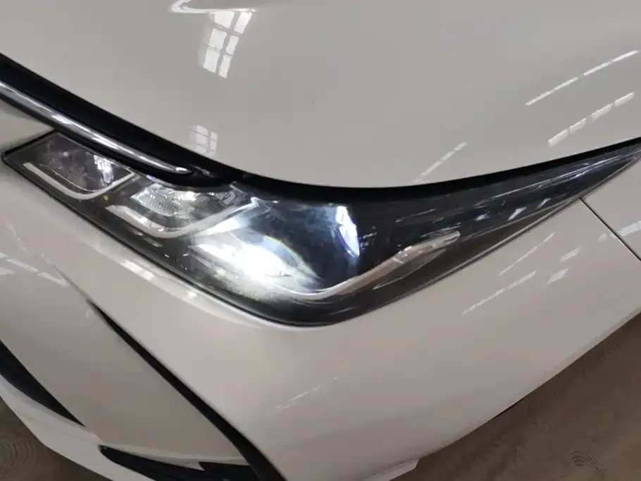 Toyota Corolla 2023 из CN, фото 3