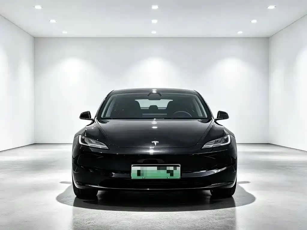 Tesla Model 3 — фото 3