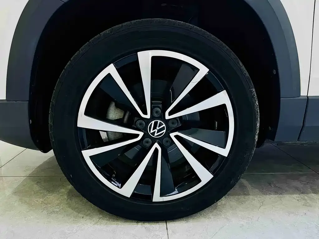 Volkswagen Tharu — фото 5