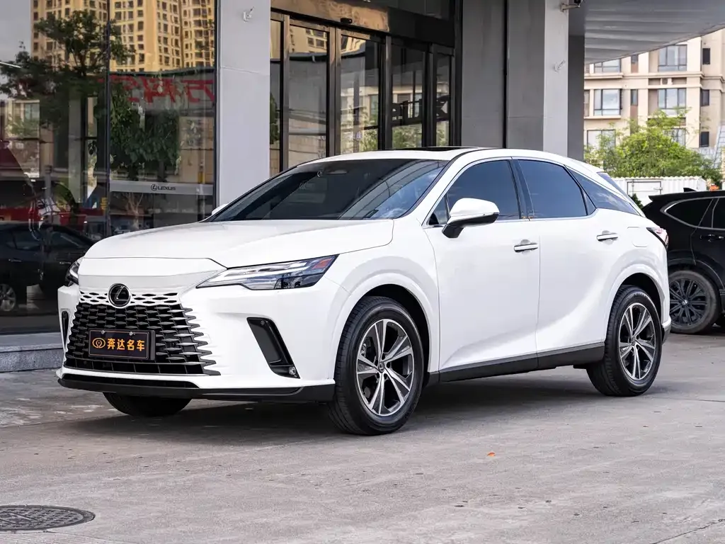 Lexus RX — фото 1