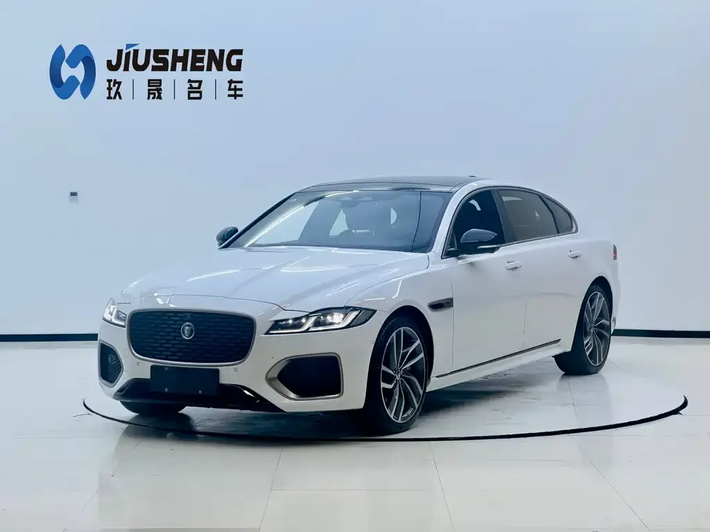 Jaguar XFL — фото 1