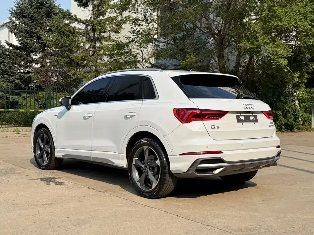 Audi Q3 — фото 7