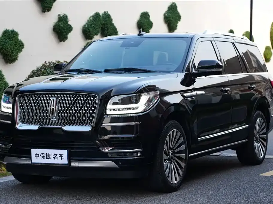 Lincoln Navigator