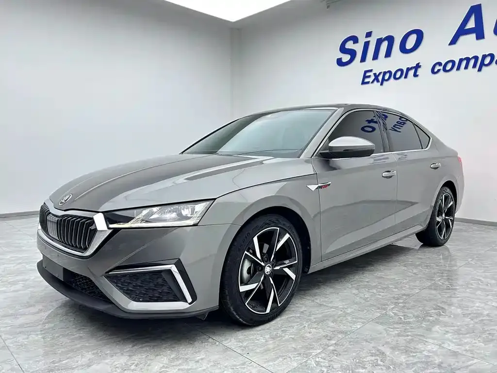 Skoda Octavia — фото 1