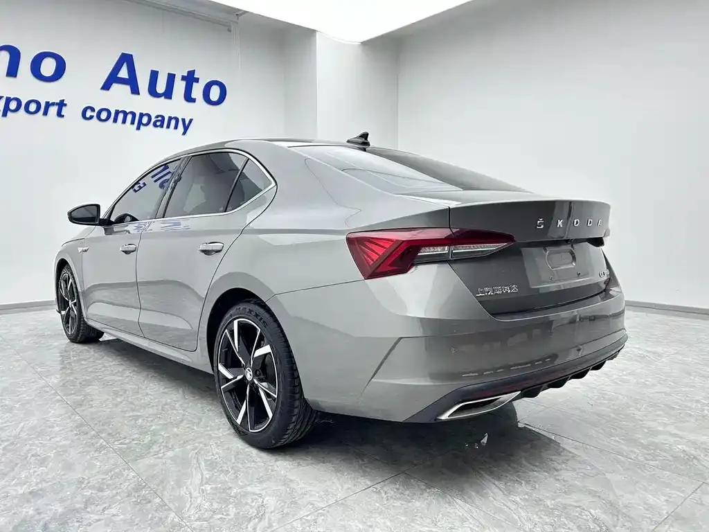 Skoda Octavia — фото 8