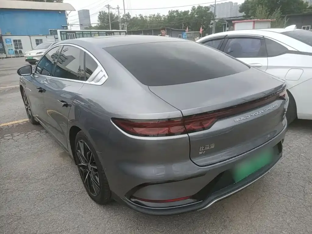 BYD Han — фото 10