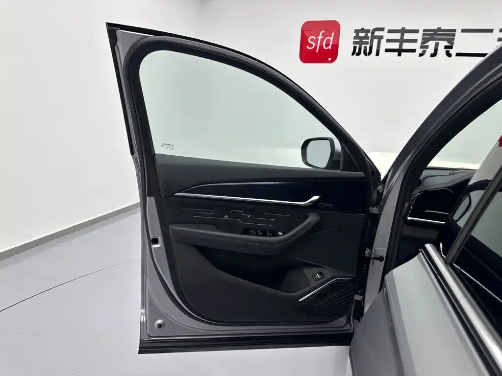 Geely Xingyue L — фото 3