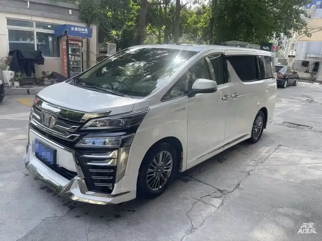 Toyota Vellfire — фото 1