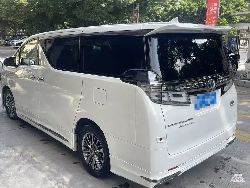 Toyota Vellfire — фото 9