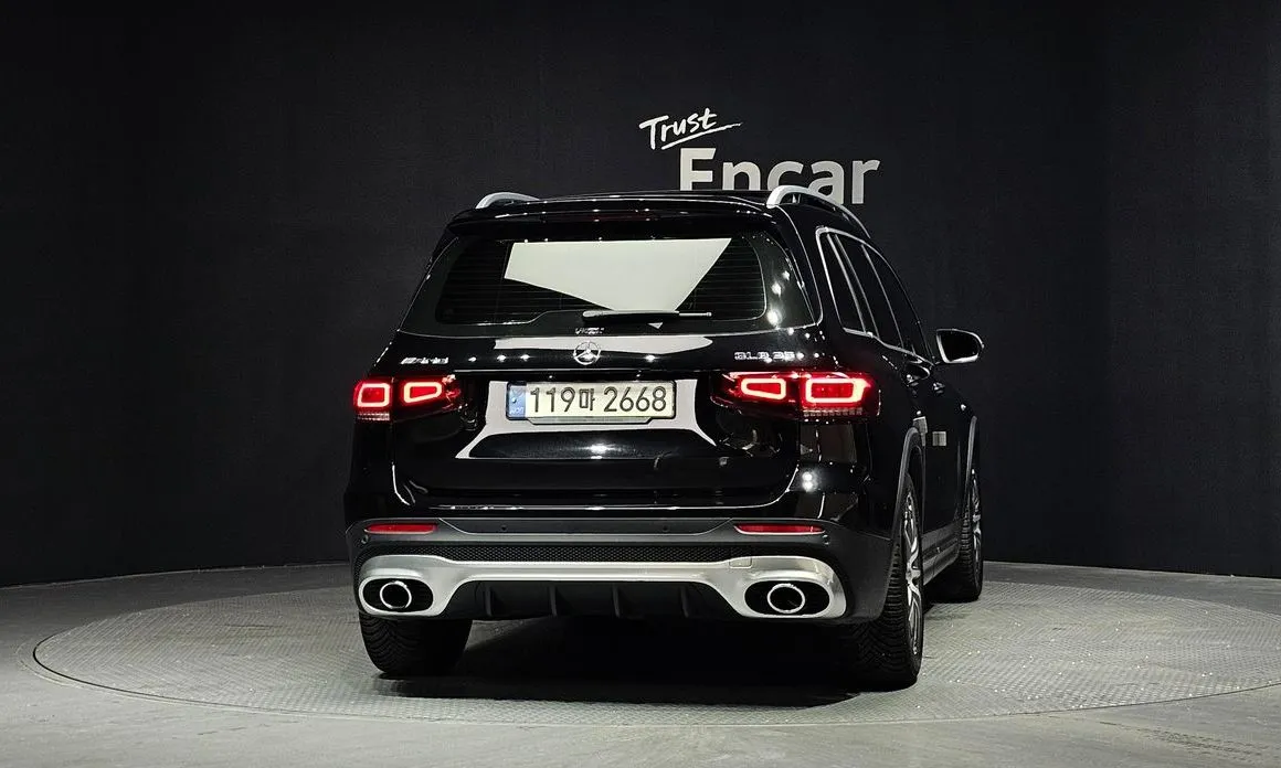 Mercedes-Benz GLB-Class — фото 10