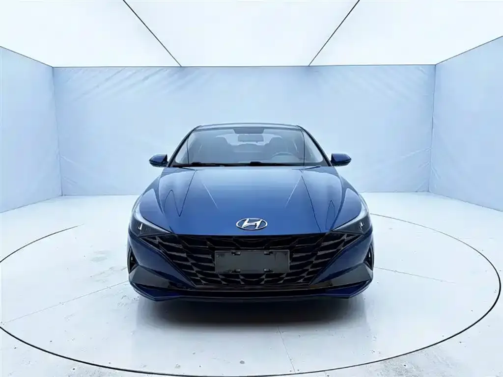Hyundai Elantra — фото 5