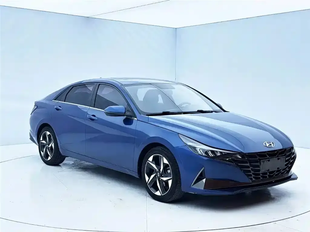 Hyundai Elantra — фото 8