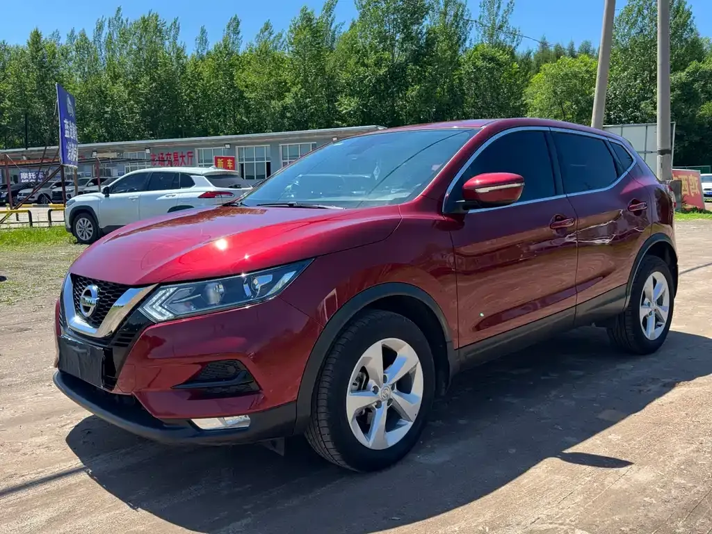 Nissan Qashqai — фото 1
