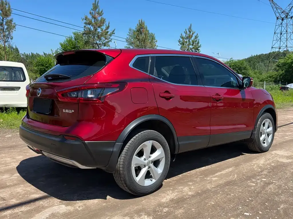Nissan Qashqai — фото 4