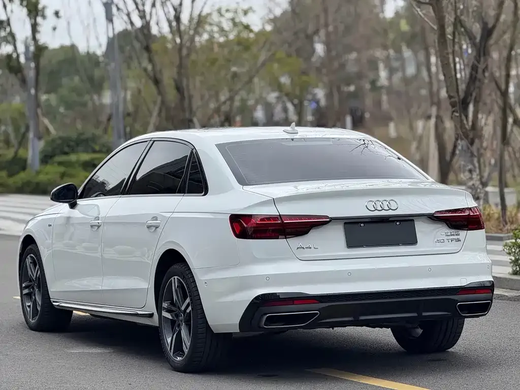 Audi A4L — фото 4