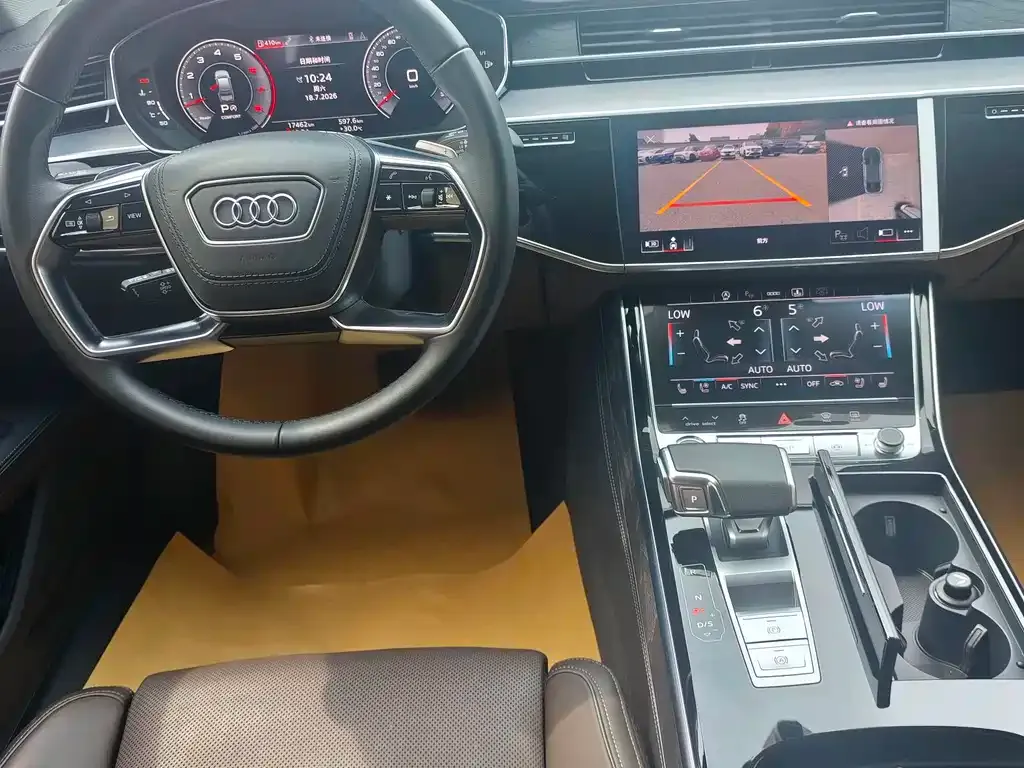 Audi A8 — фото 10