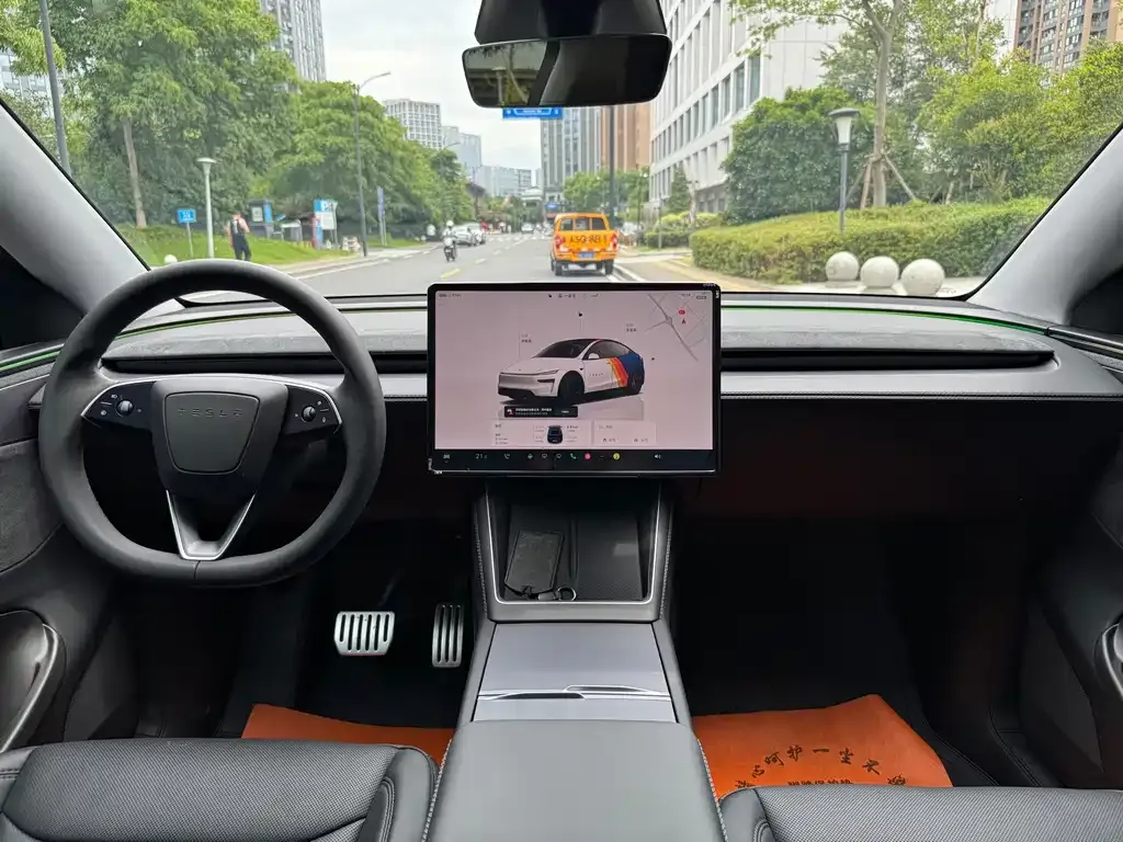Tesla Model Y — фото 4