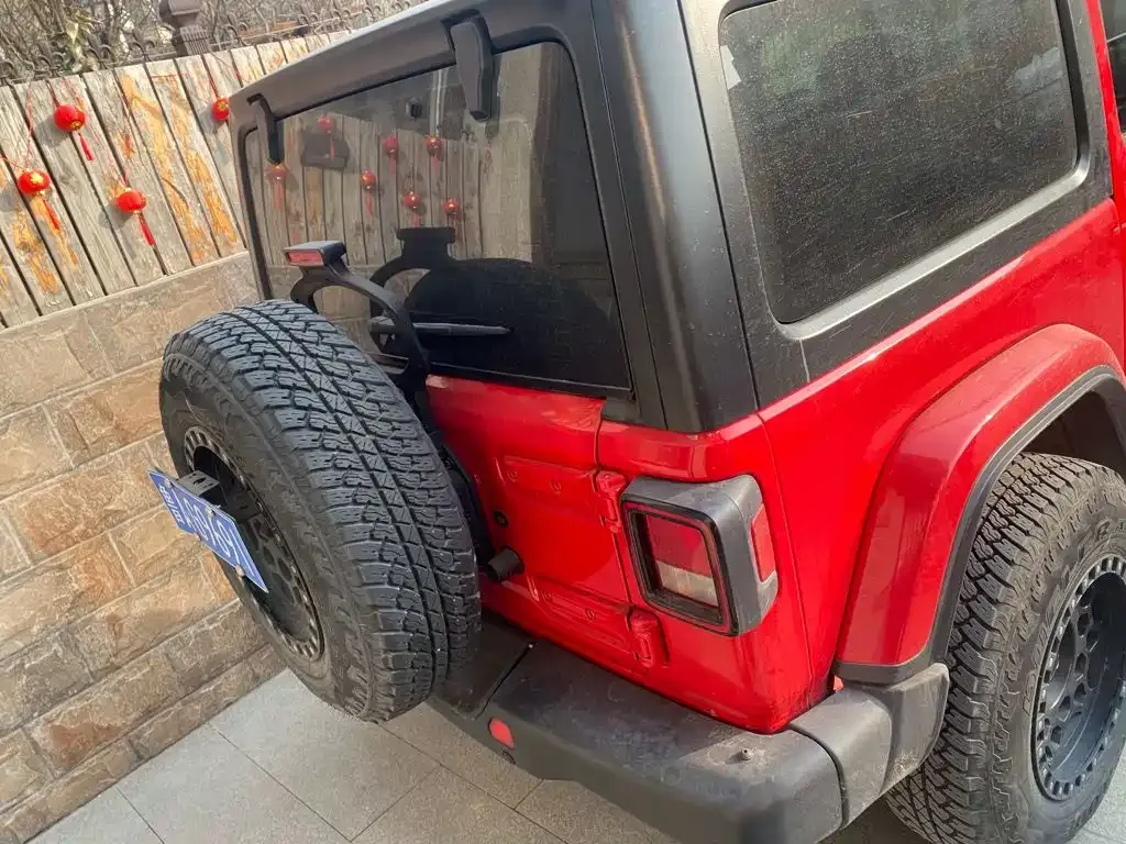 Jeep Wrangler — фото 5