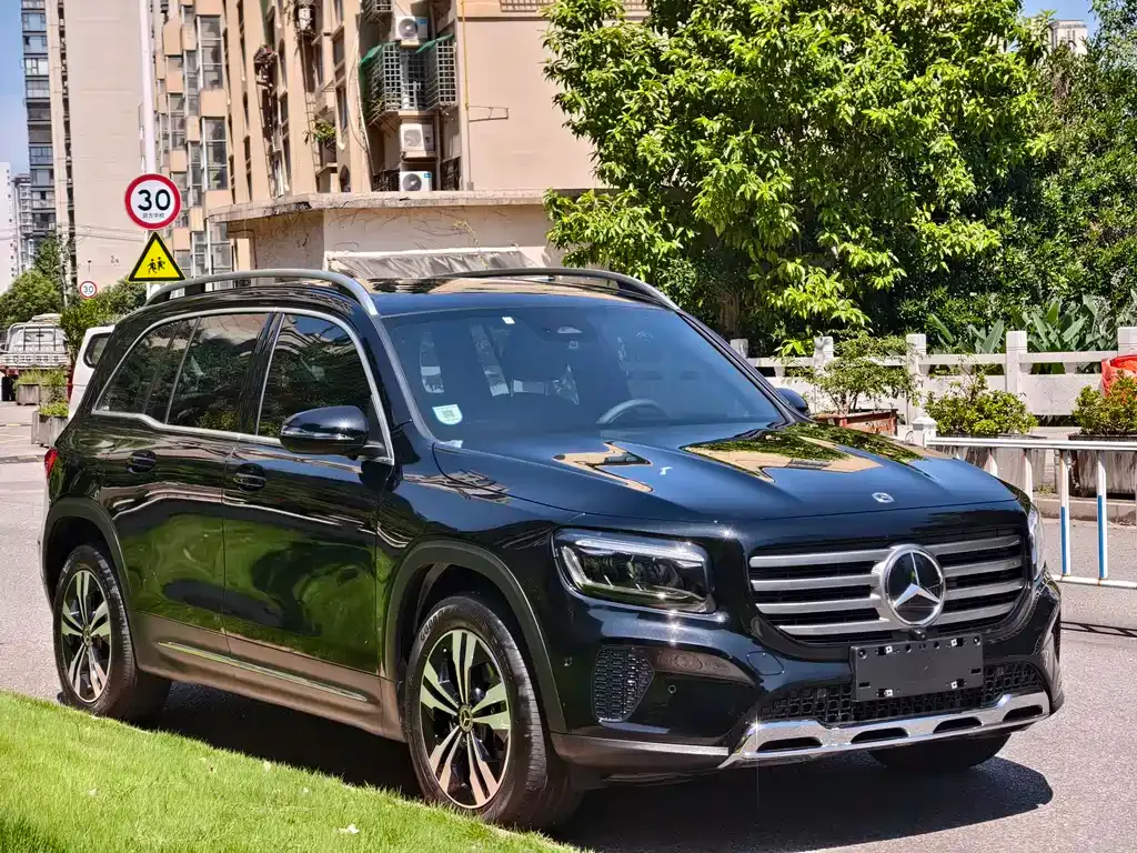 Mercedes-Benz GLB — фото 10
