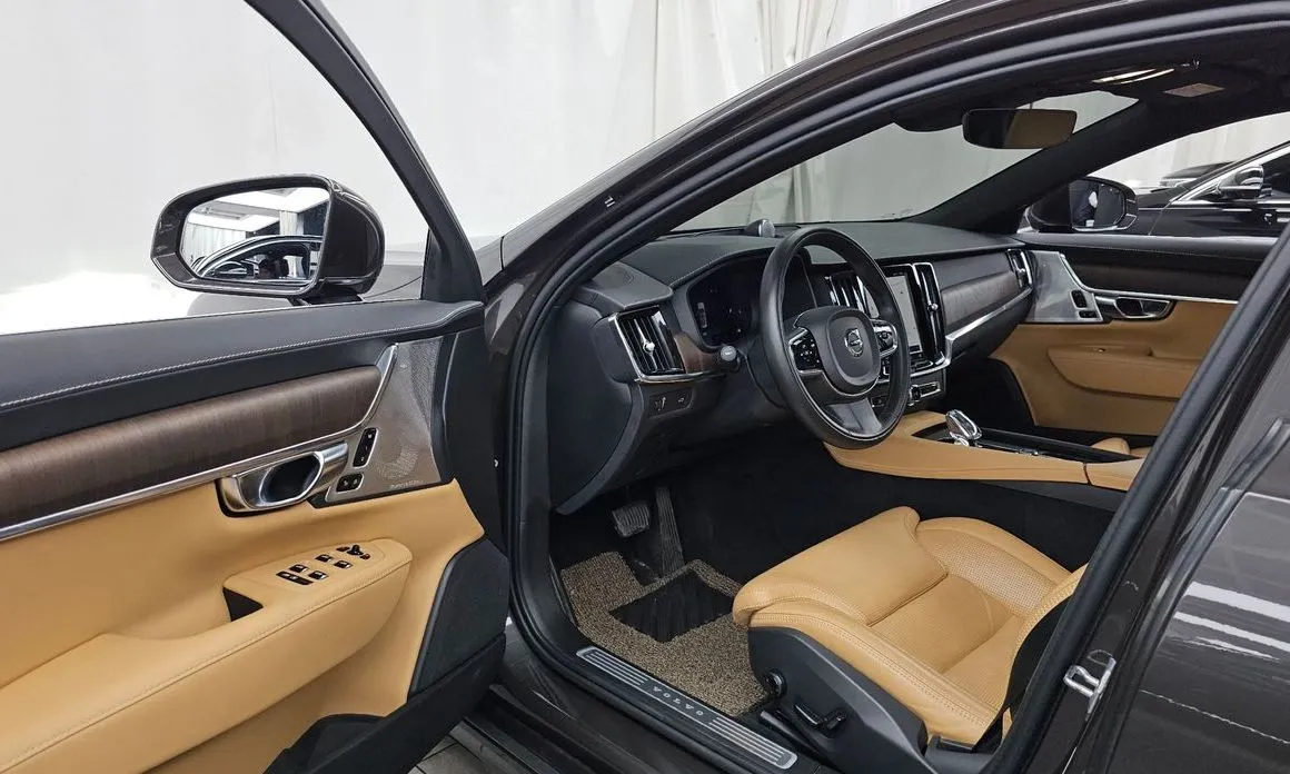 Volvo S90 2022 из KR, фото 8