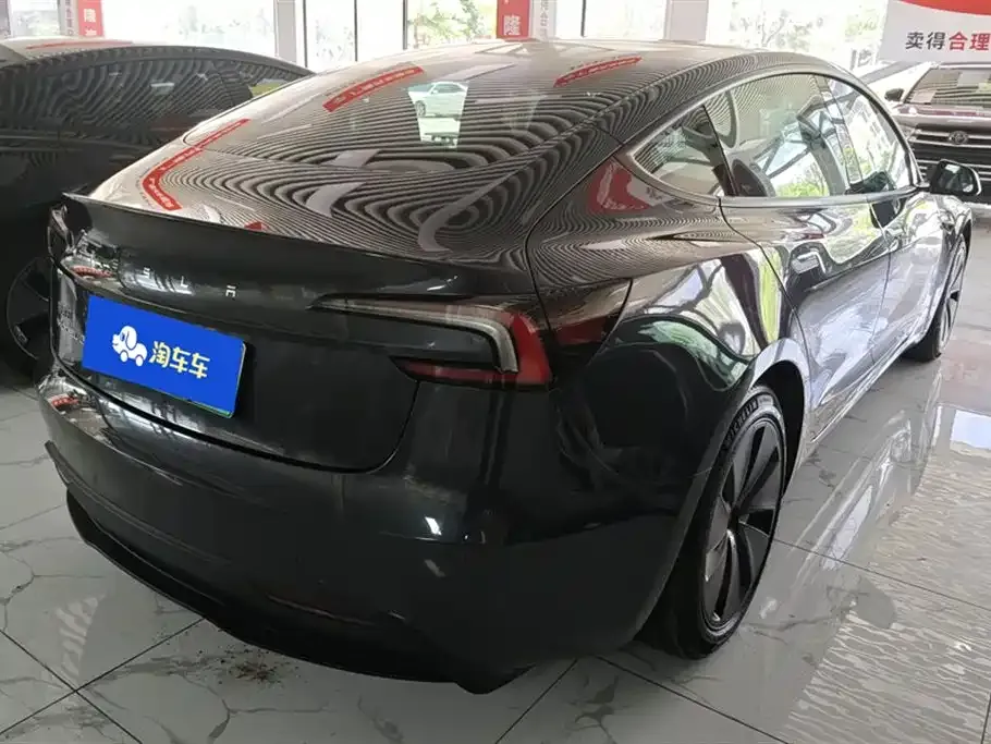 Tesla Model 3 — фото 10
