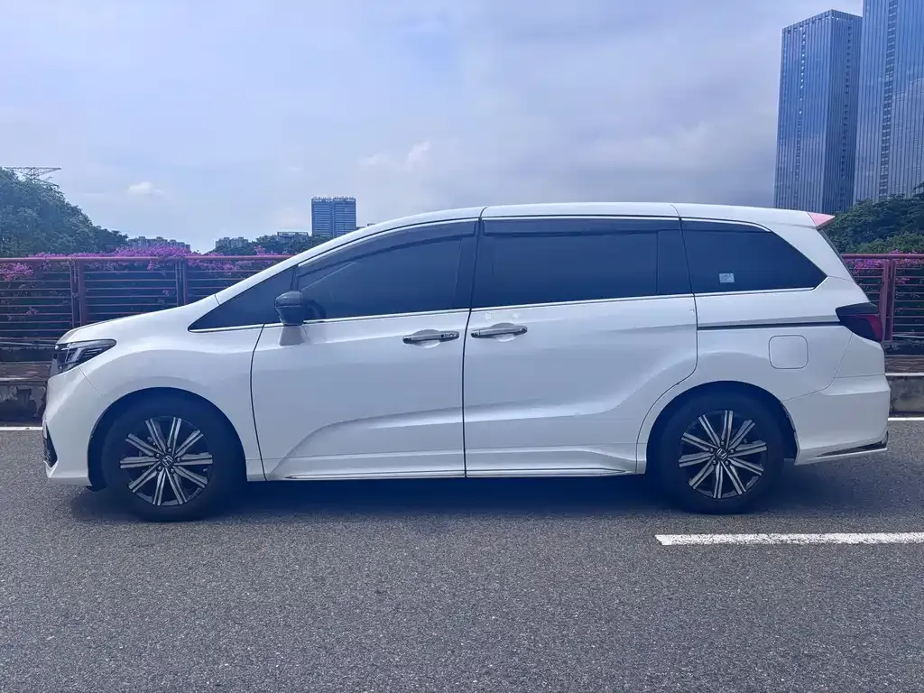 Honda Odyssey — фото 5