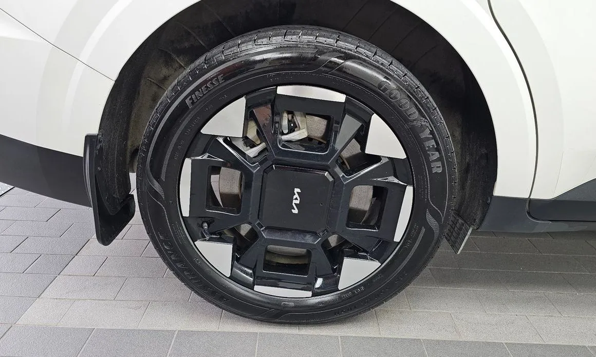 Kia Carnival — фото 10