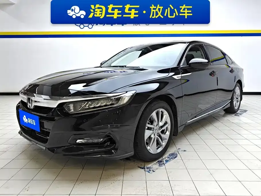 Honda Accord — фото 1