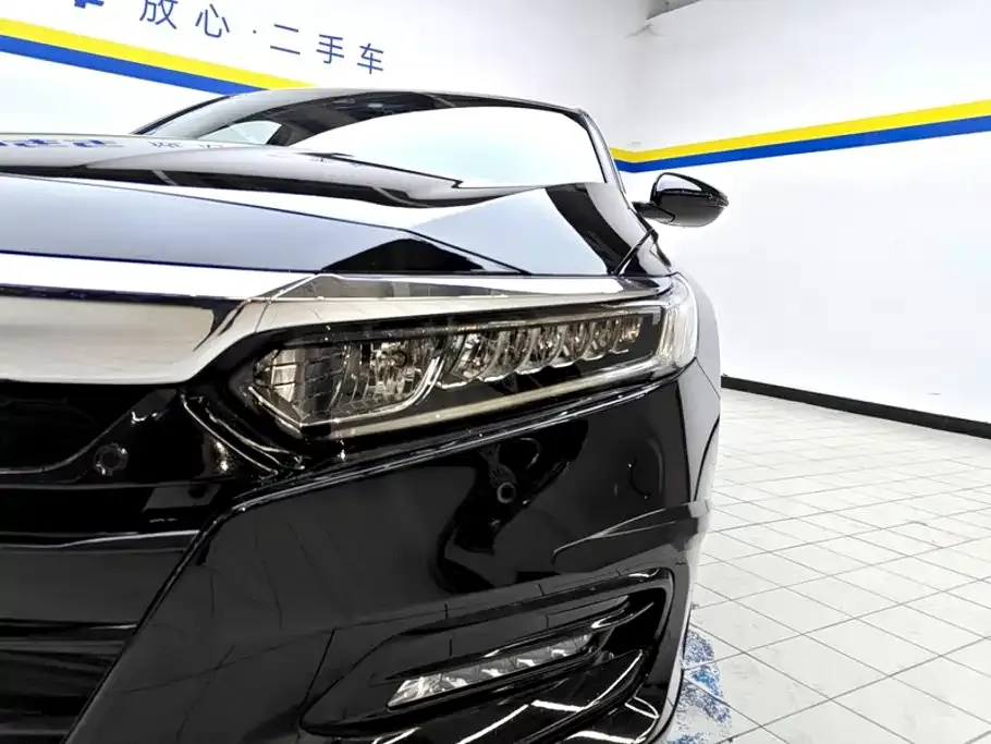 Honda Accord — фото 4
