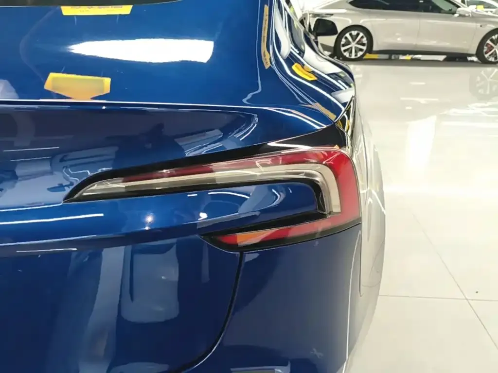 Tesla Model 3 — фото 7