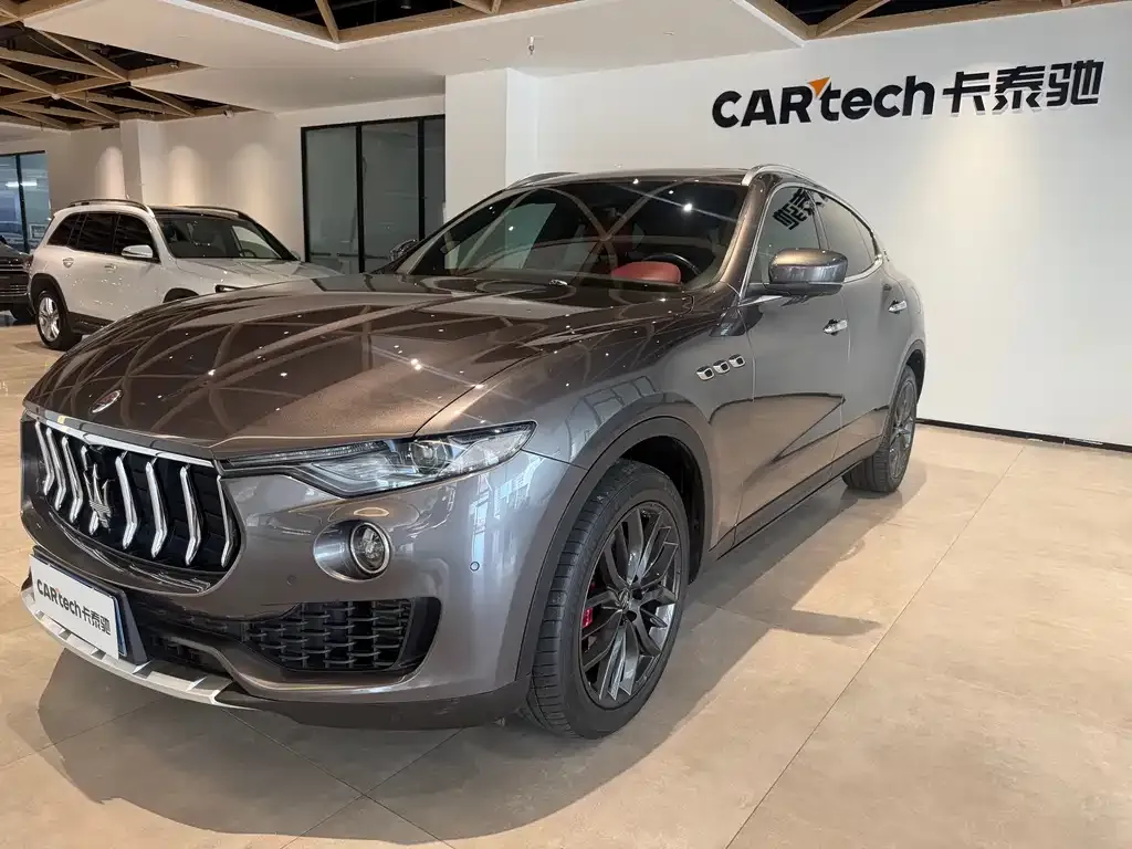 Maserati Levante — фото 5