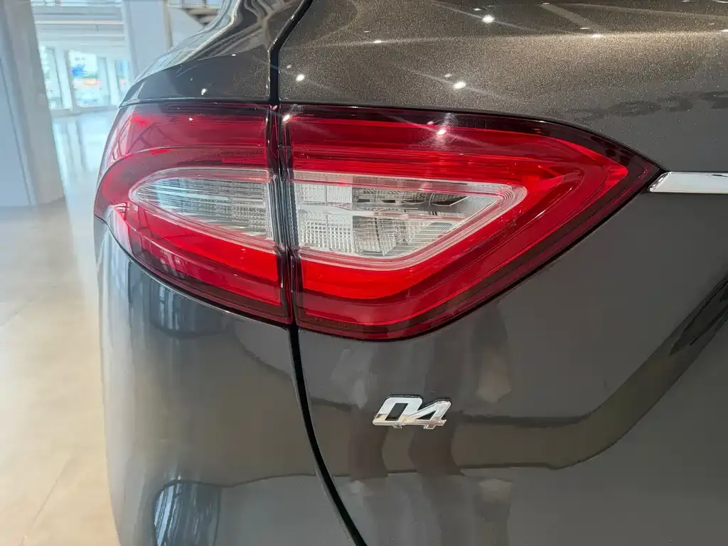 Maserati Levante — фото 6
