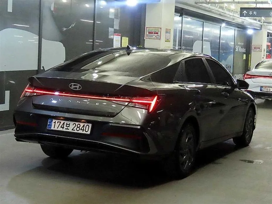 Hyundai AVANTE — фото 3