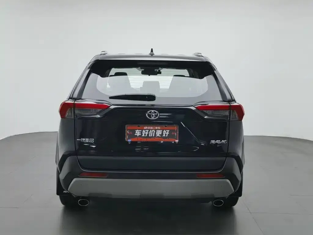 Toyota RAV4 — фото 6