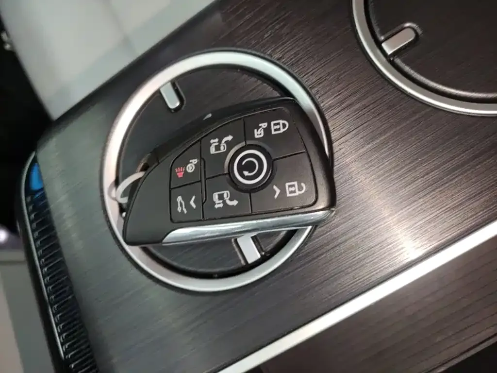 Buick GL8 Hybrid — фото 9