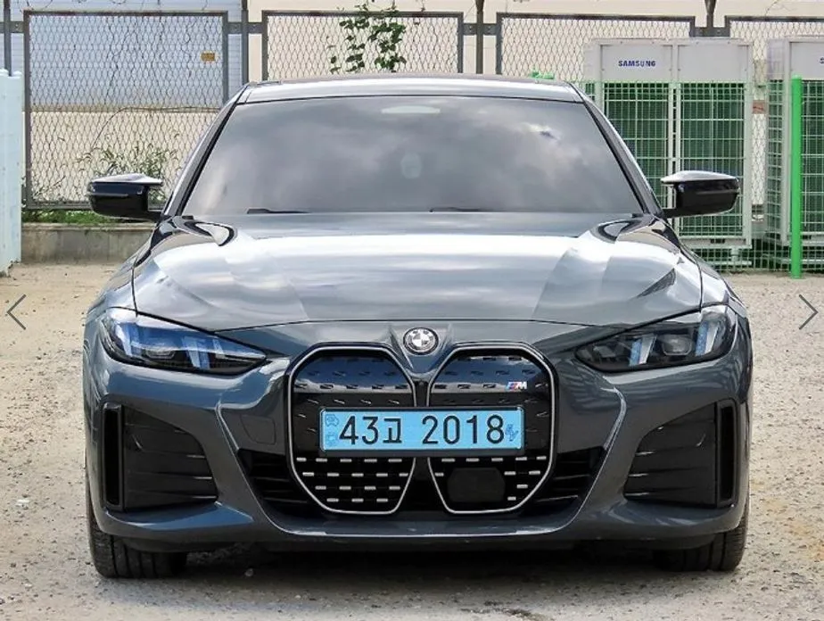 BMW i4 — фото 1