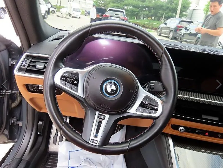 BMW i4 — фото 2