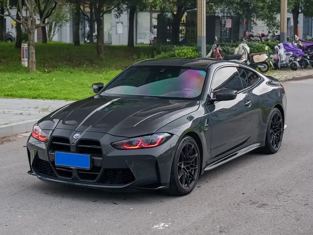 BMW M4 — фото 1