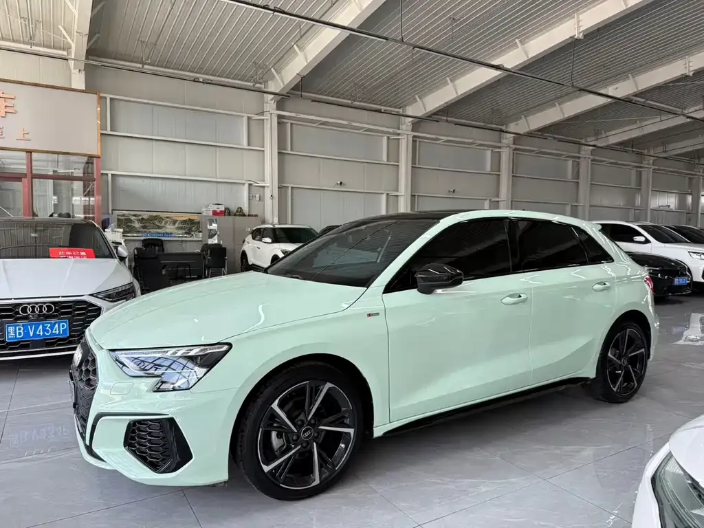 Audi A3 — фото 1