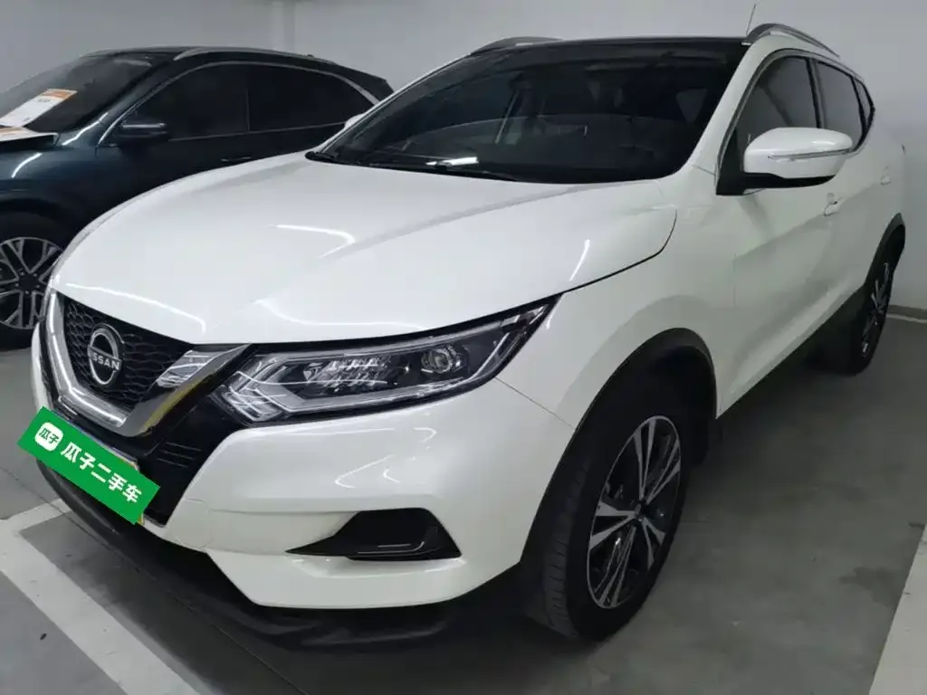 Nissan Qashqai — фото 1