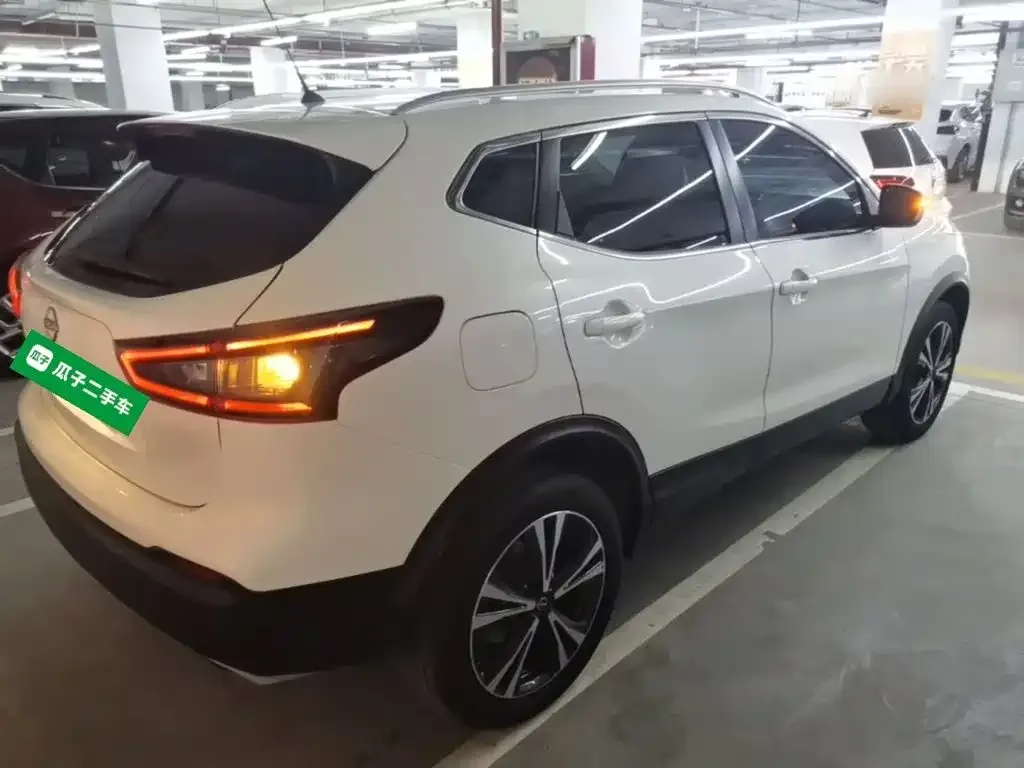 Nissan Qashqai — фото 8