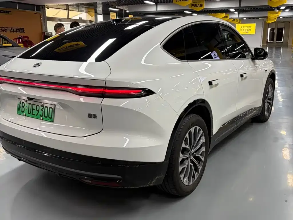 NIO EC6 — фото 10